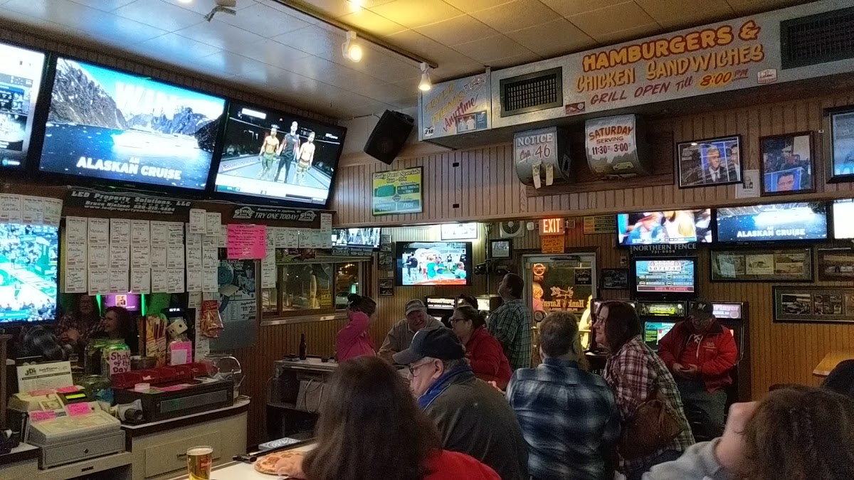 Hank & Karen's Tavern
