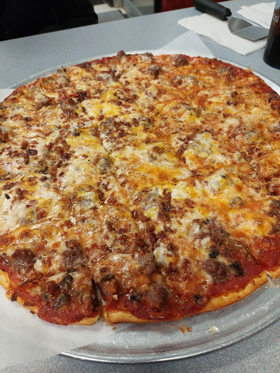 Dudley's Pizza & Sandwich Shop - Photo 1