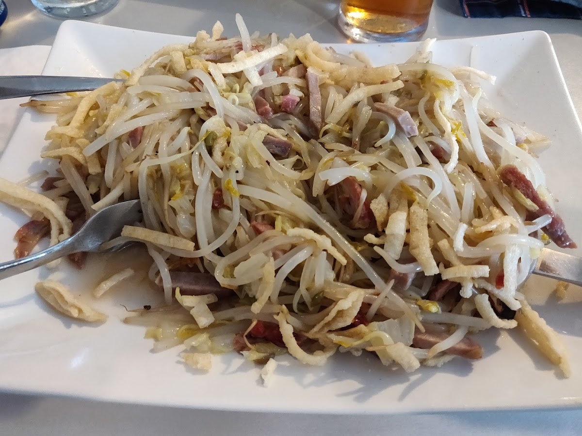 Minh Wang Family Restaurant - Photo 3