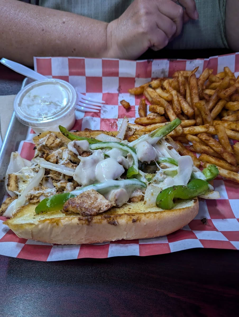 ALY ANNE'S Bar And Grill - Photo 6
