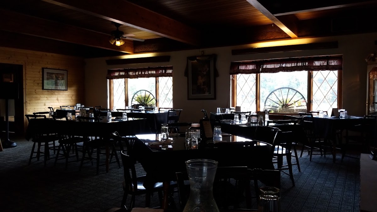 Foster's Riverview Inn
