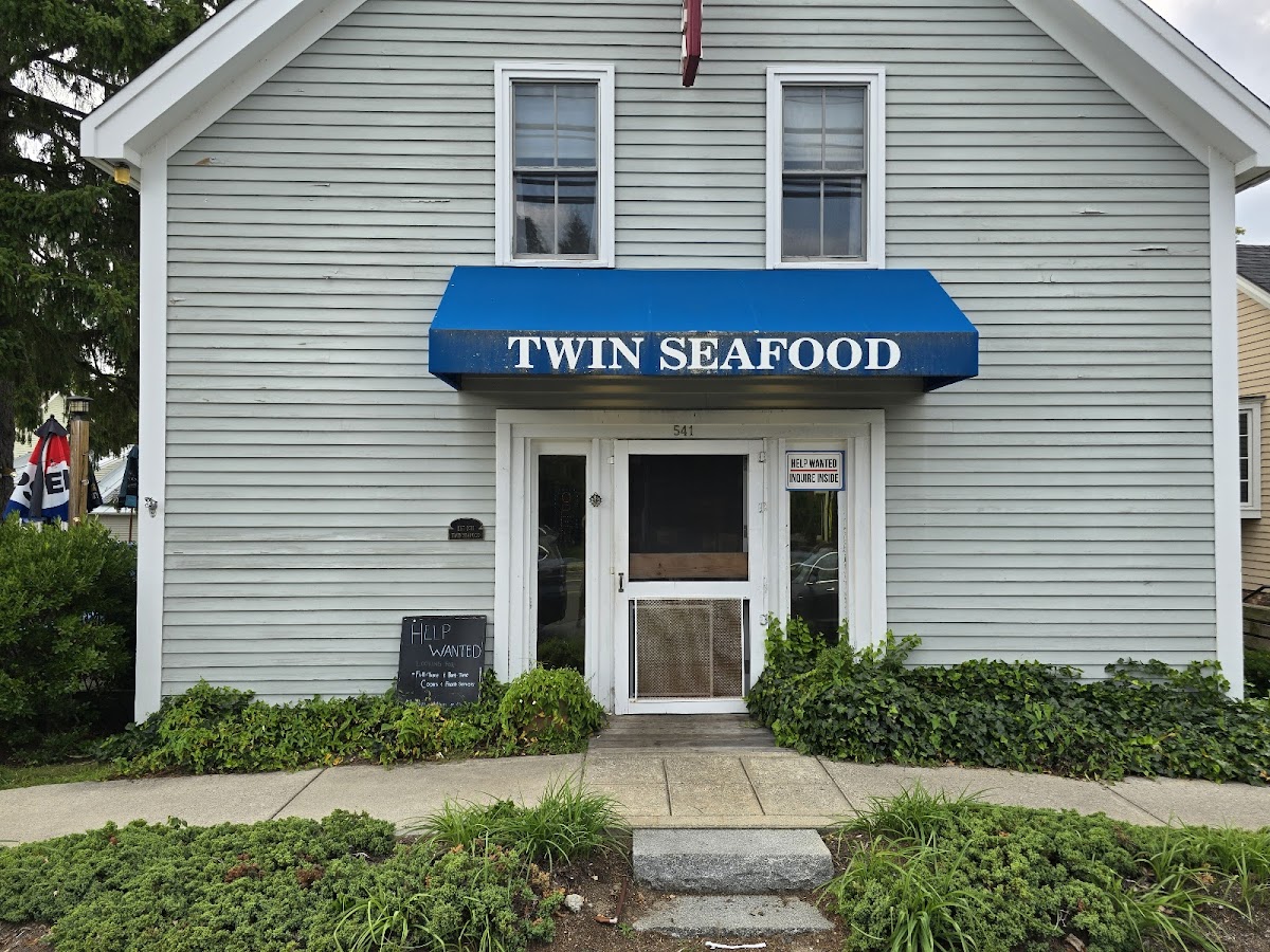 Acton seafood company - Photo 3