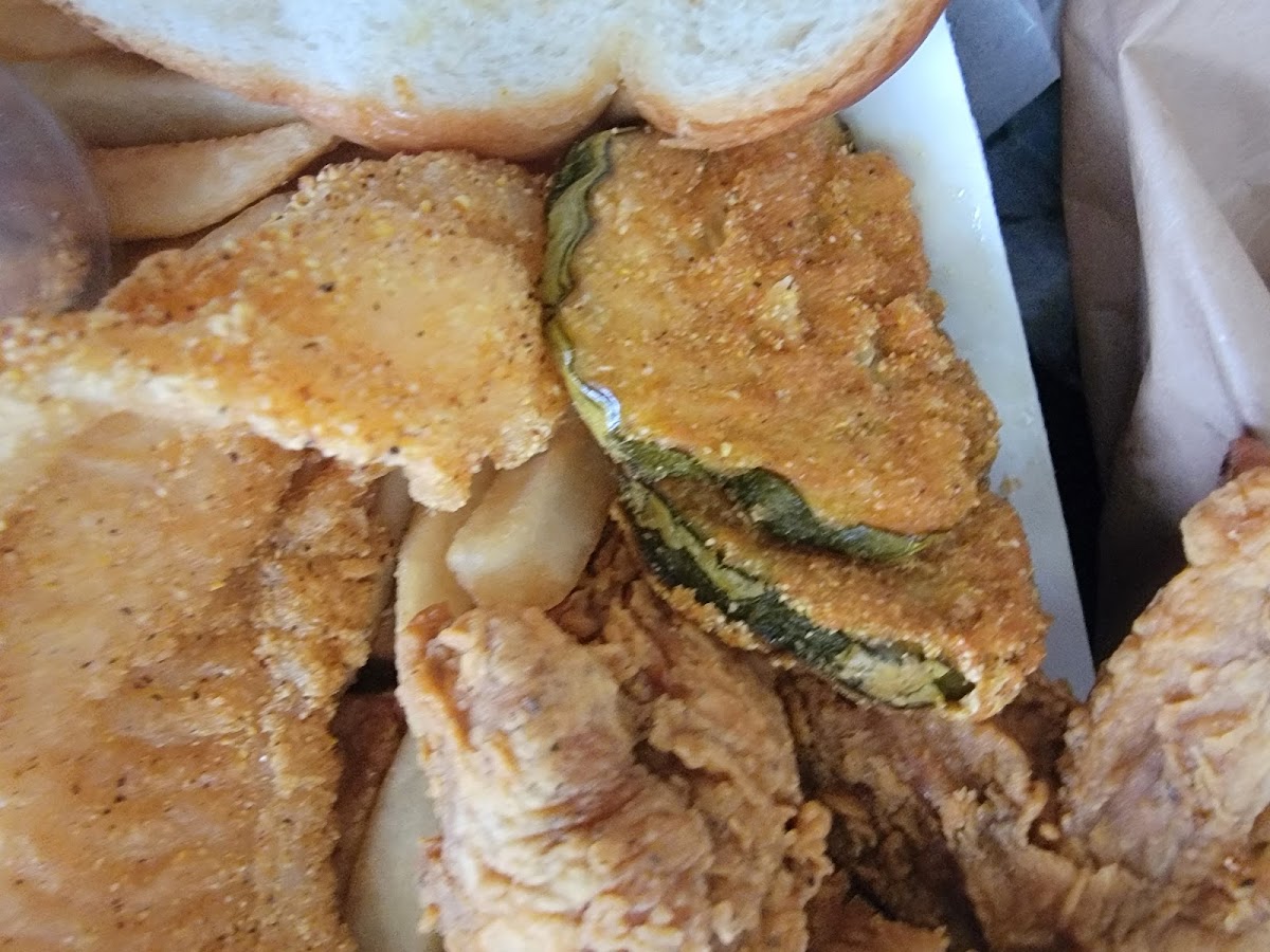 Chicago's Chicken Shack Broadview - Photo 5
