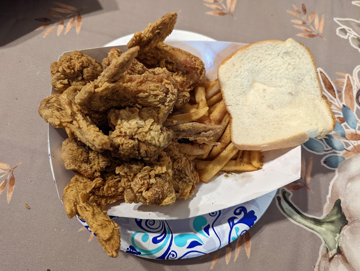 Chicago's Chicken Shack Broadview - Photo 8