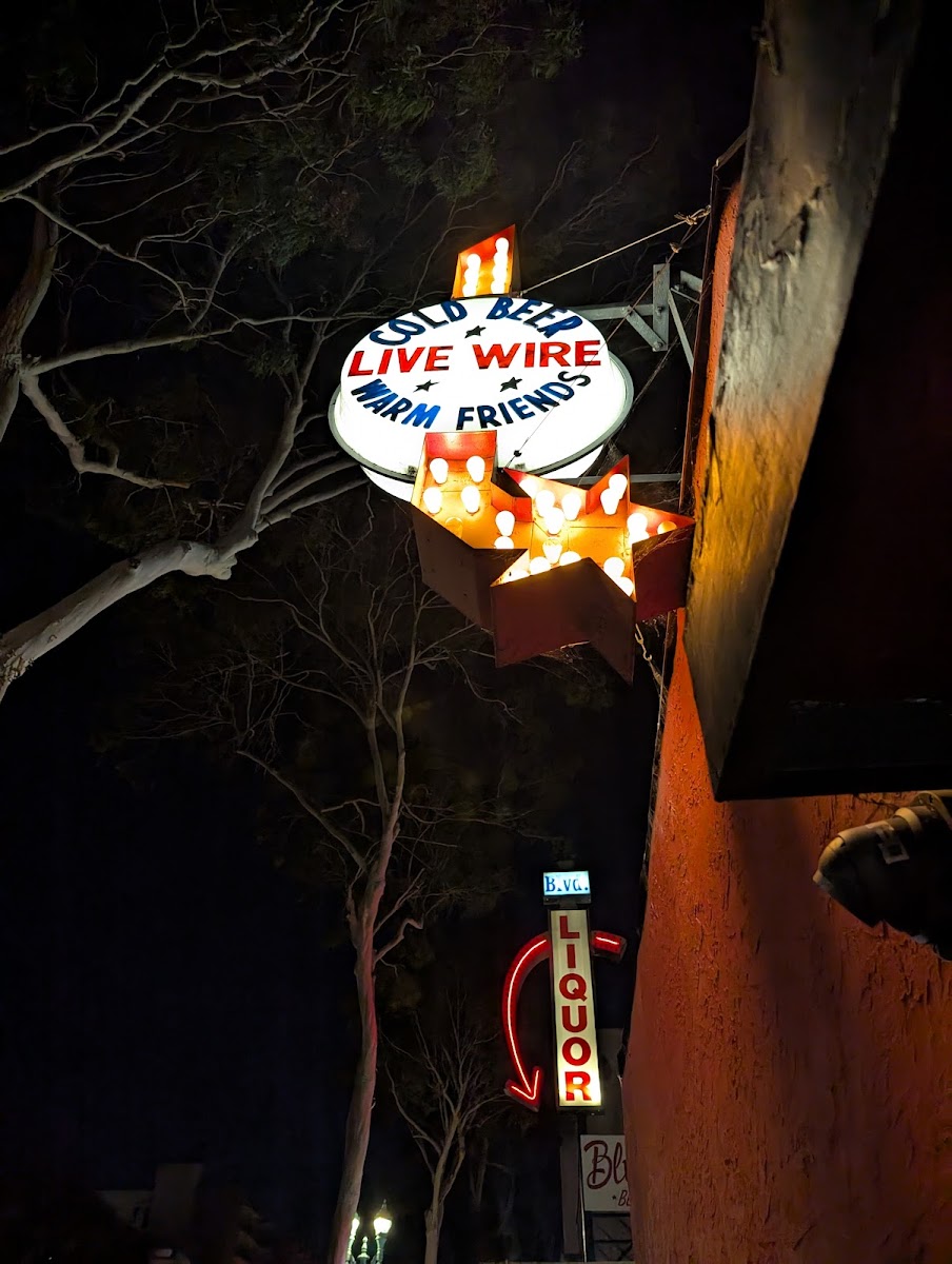 Live Wire - Photo 2