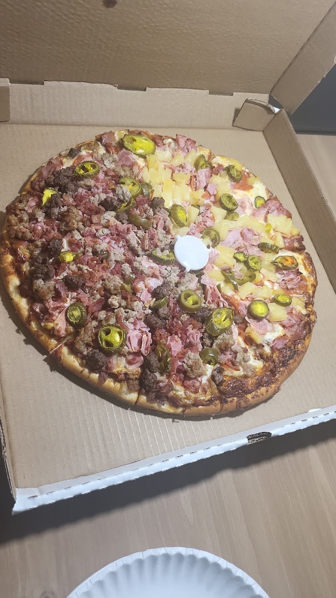 Chuck Wagon Pizza - Photo 5