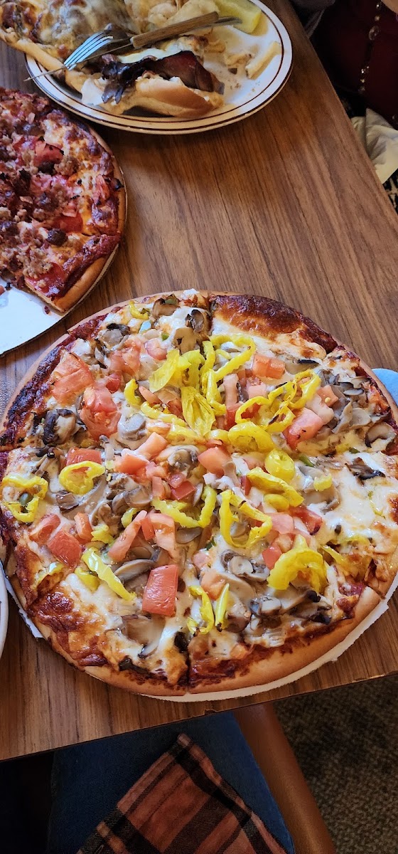 Chuck Wagon Pizza - Photo 8