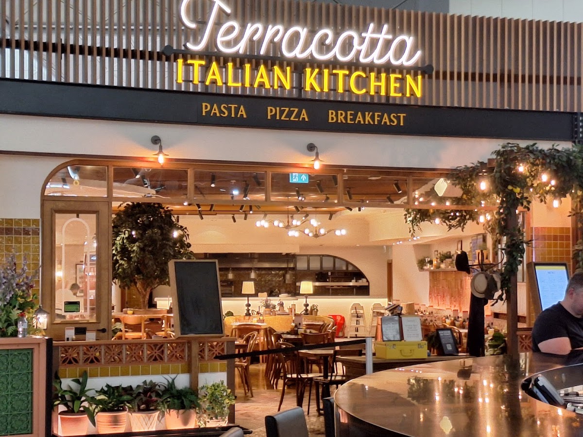 Terracotta italian kitchen