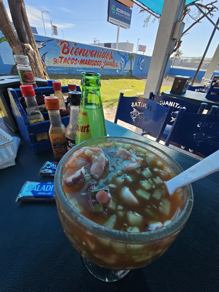 Juanita's Tacos y Mariscos - Photo 3