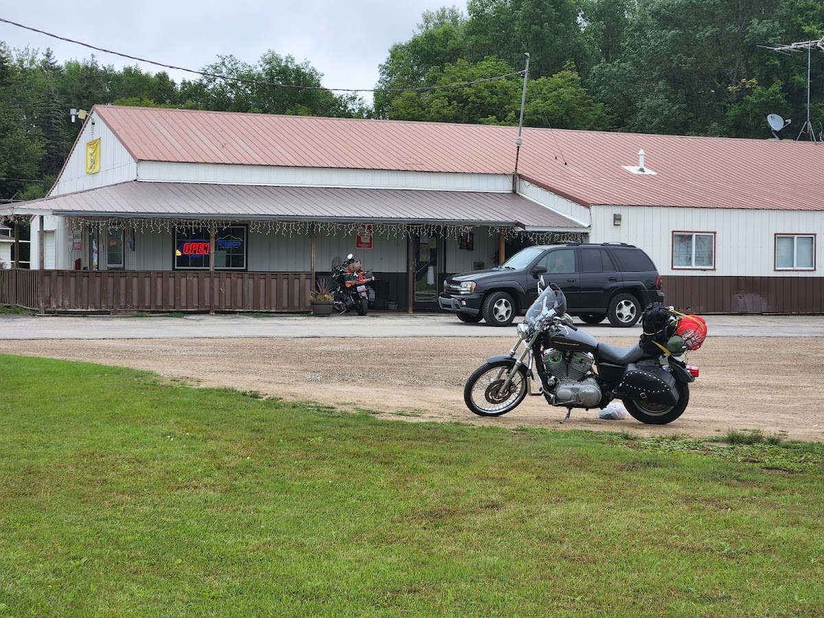 Beaver Saloon - Photo 7