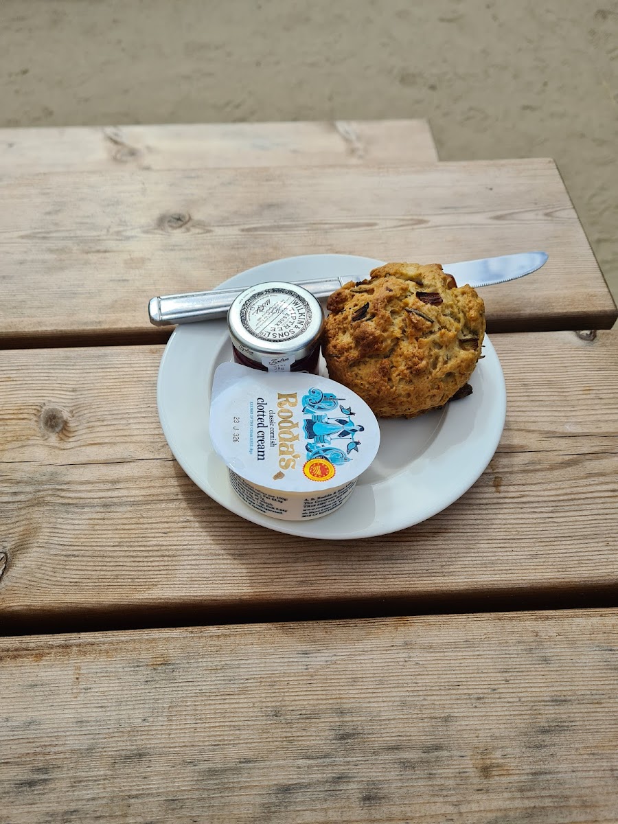 Knoll Beach Cafe - Photo 7