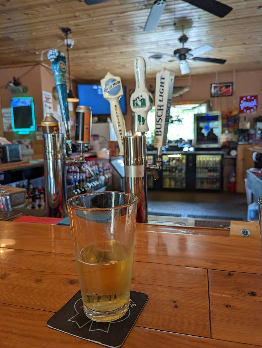 Hooked at Outboards Bar and Grill - Photo 2