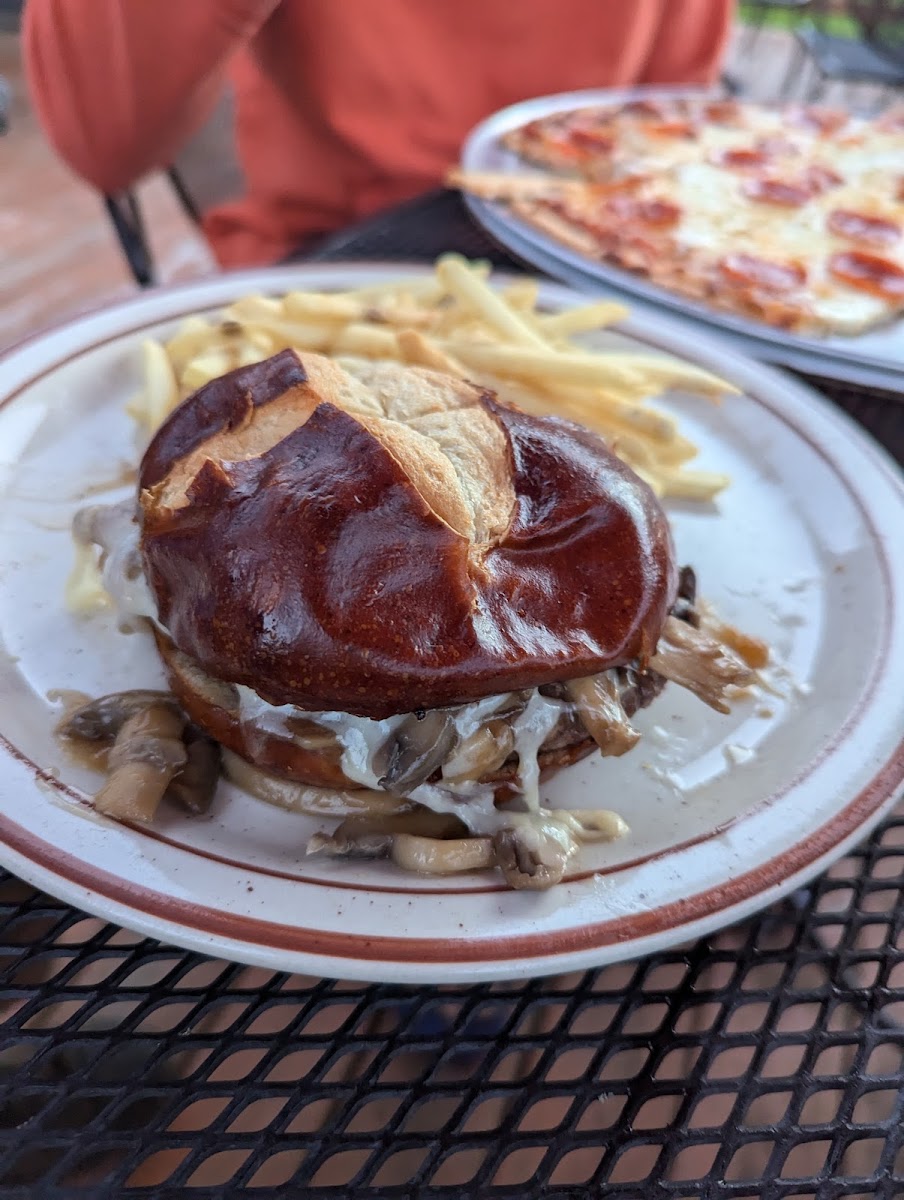 Hooked at Outboards Bar and Grill - Photo 6