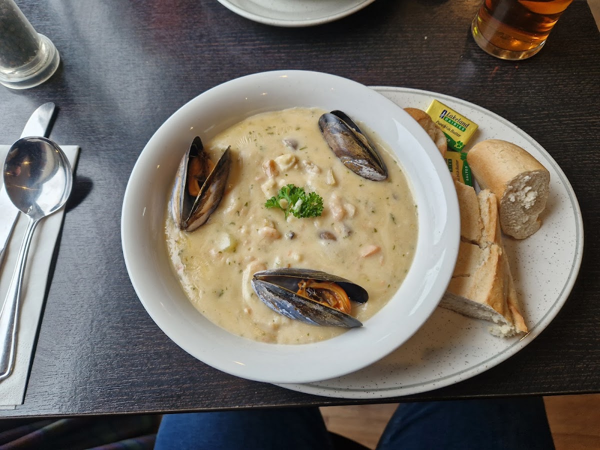 The Waterside Cafe Bistro - Photo 2