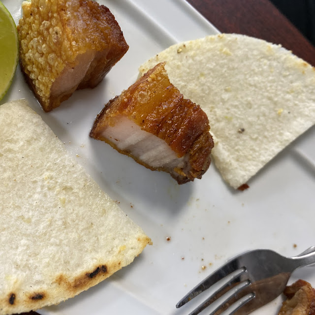 Chicharron Con Arepa