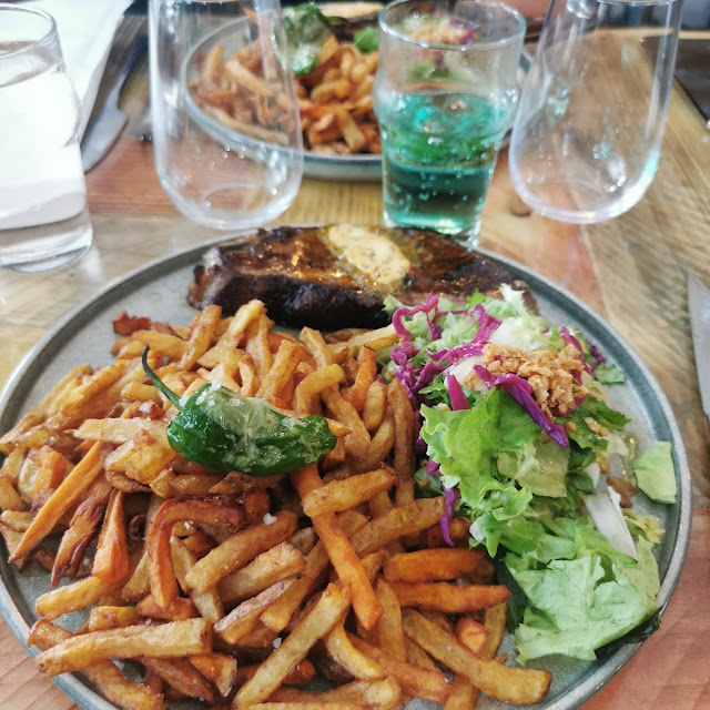 Picahna de Bœuf Fumé Maison Frites Maison de Patate Et Patate Douce