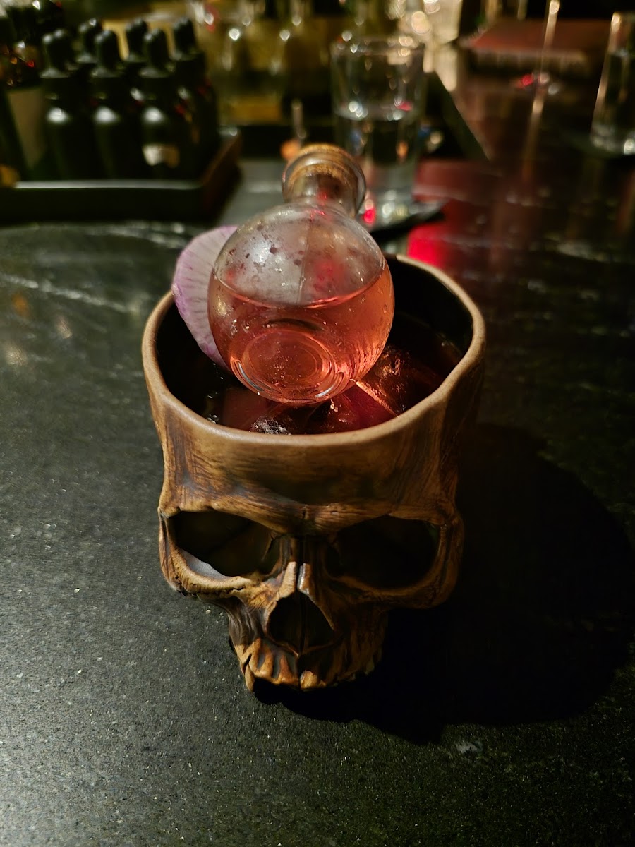Hecate - Photo 4