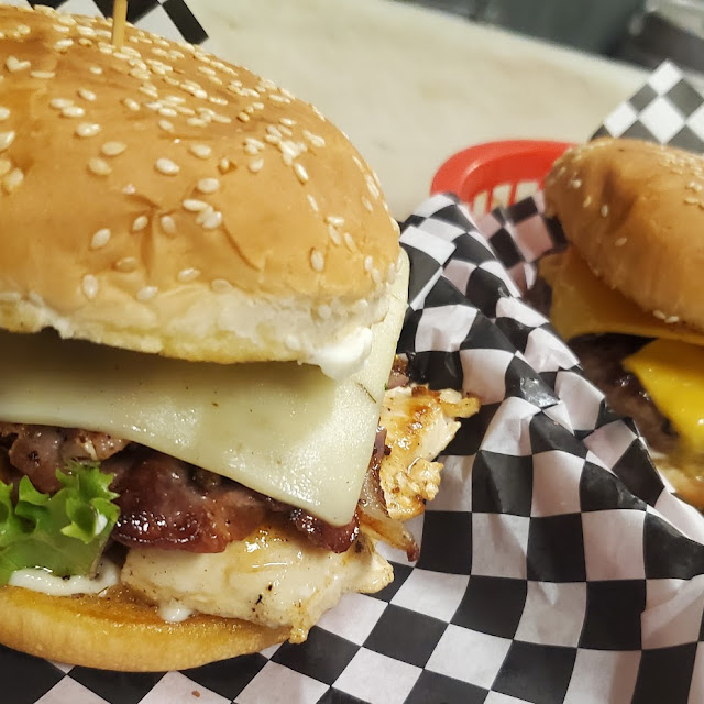 Bacon Jack Chicken Sandwich w Cheeseburger