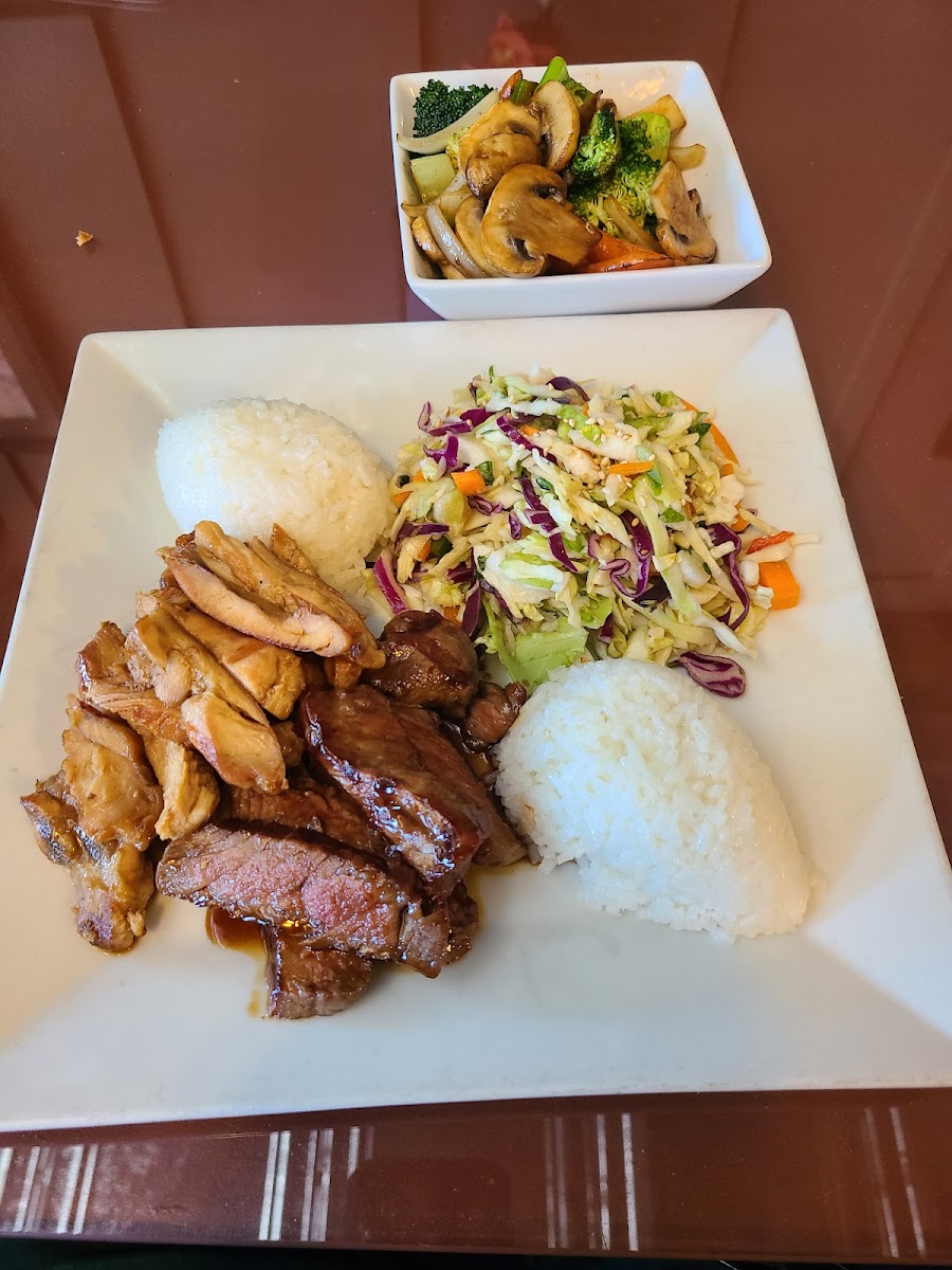 Chelan Teriyaki Bistro - Photo 4