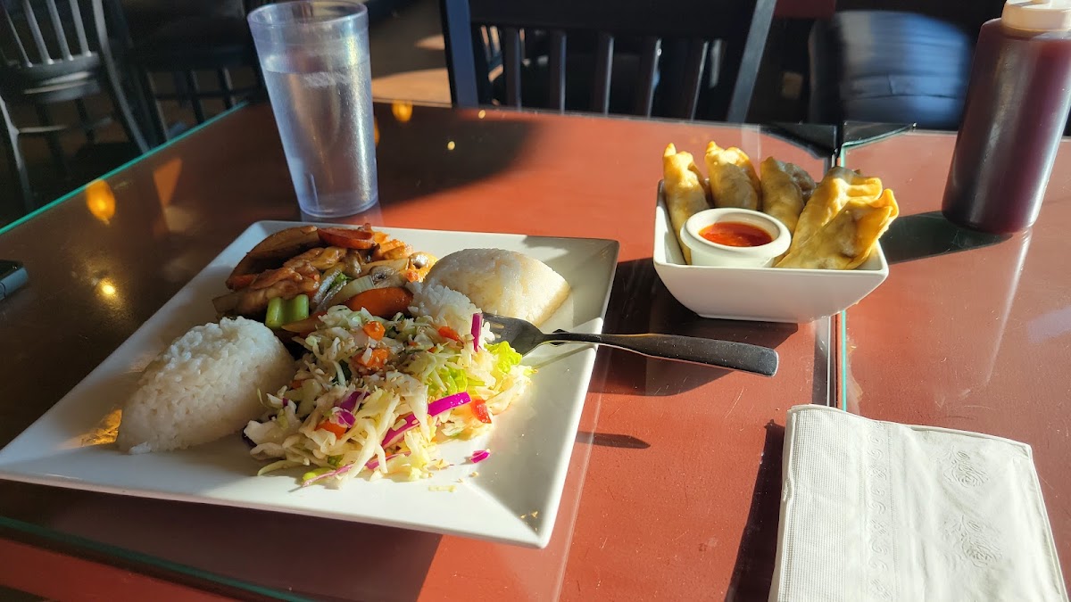 Chelan Teriyaki Bistro - Photo 7