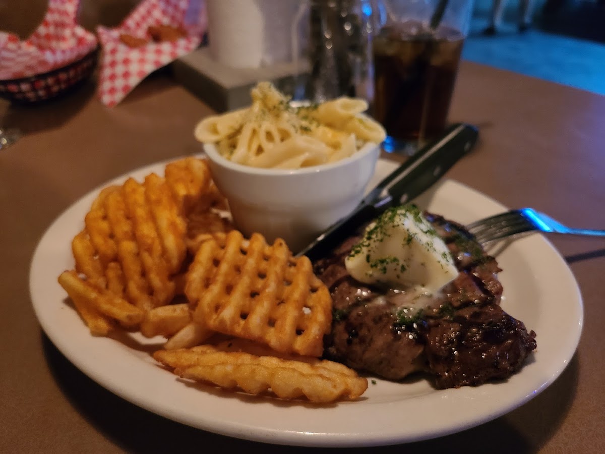 XA Bar and Grill - Photo 8