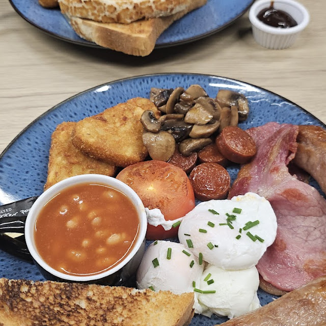 English Breakfast