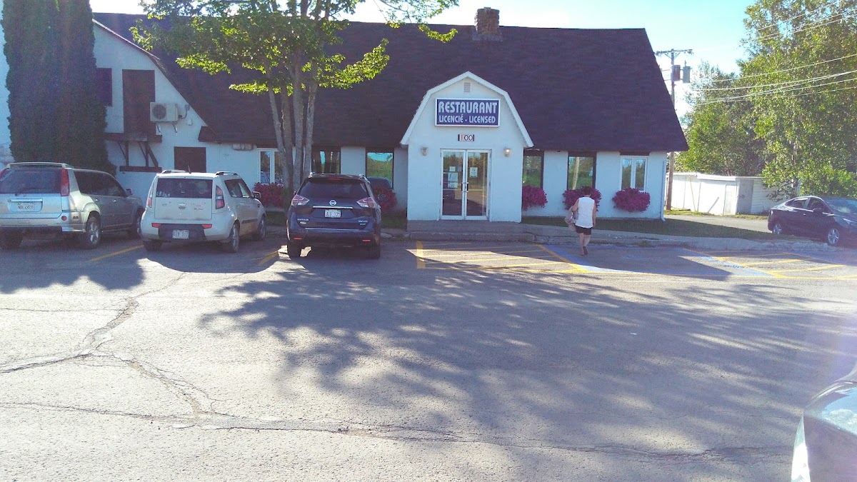 La Source Restaurant - Photo 2
