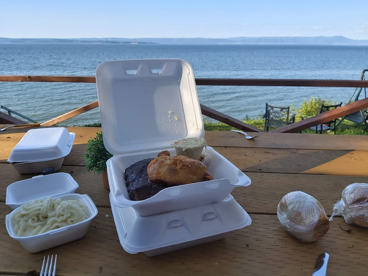 La Source Restaurant - Photo 4