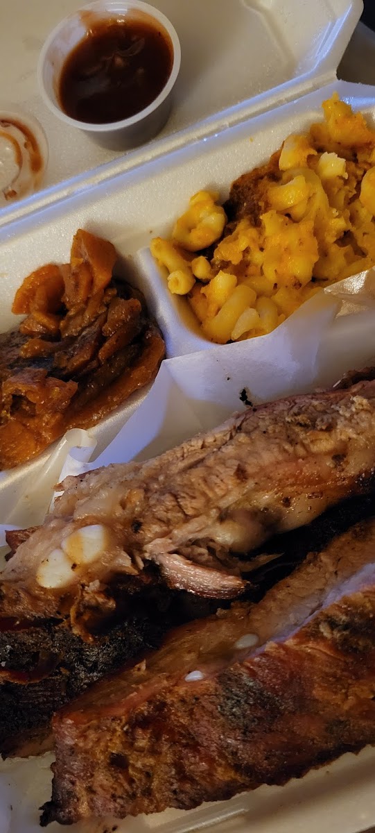 Annie Lee's Southern Kitchen - Photo 8