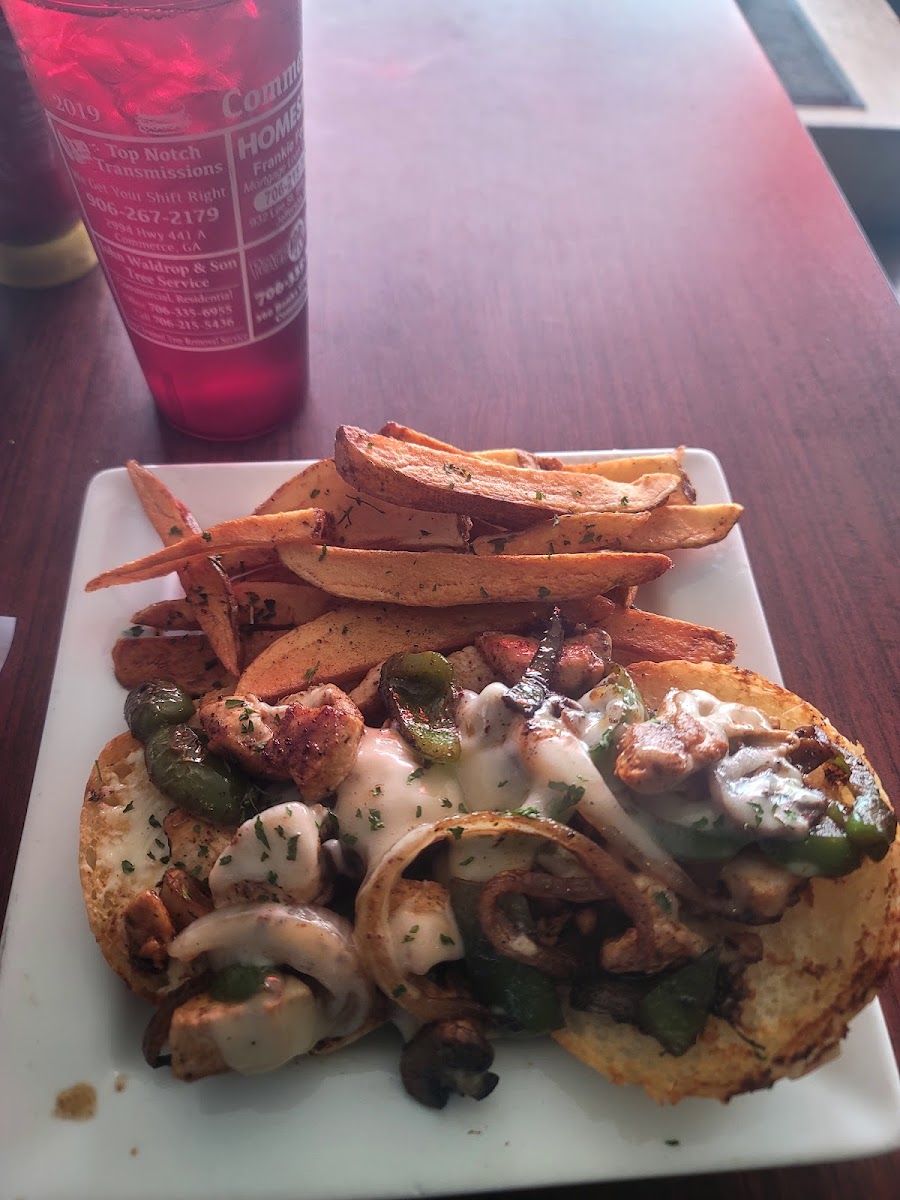 Commerce Sports Bar and Grill - Photo 7