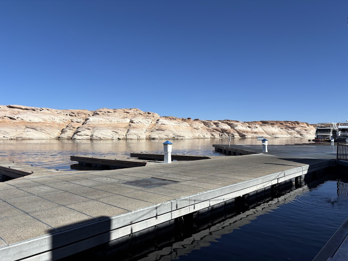 Antelope Point Marina Restaurant - Photo 3