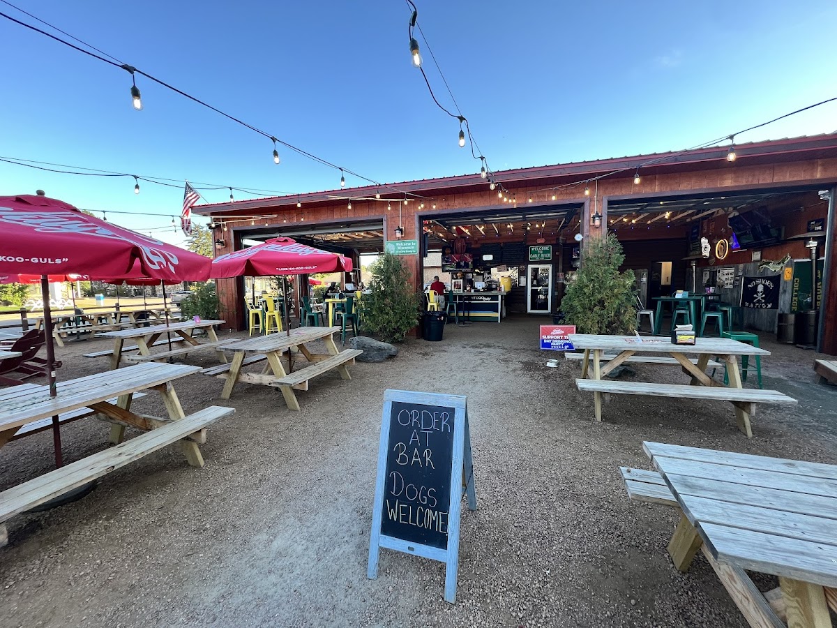 Andy's Pontoon Saloon - Photo 1