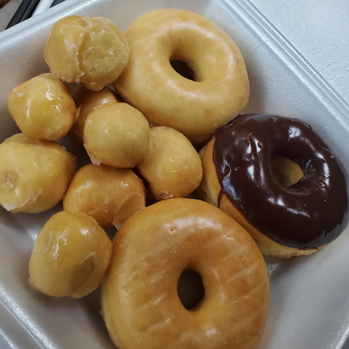 Donuts Coffee & Burgers - Photo 5