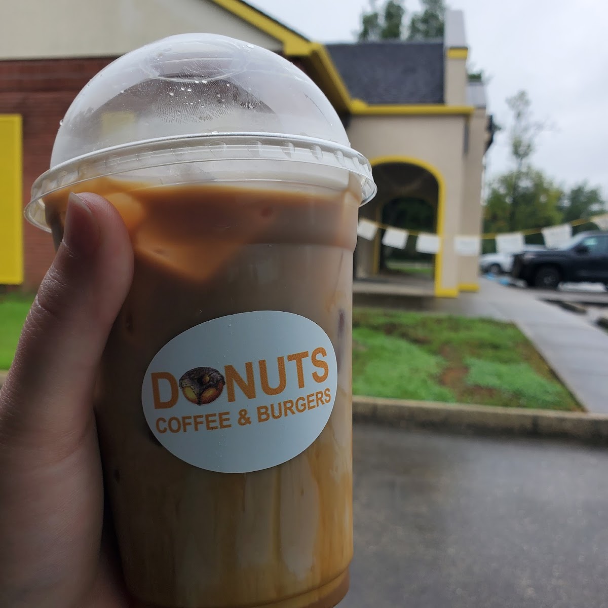 Donuts Coffee & Burgers - Photo 7