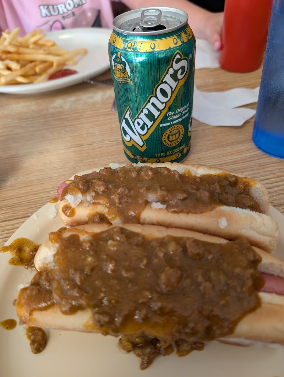 Mama Vicki's Coney Island - Photo 8