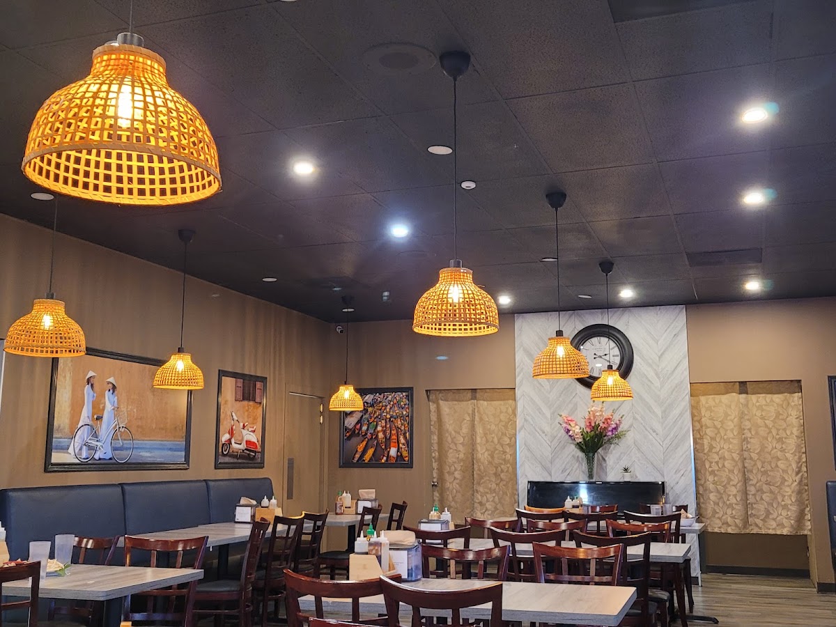 Watt Bistro Pho ( Regent )