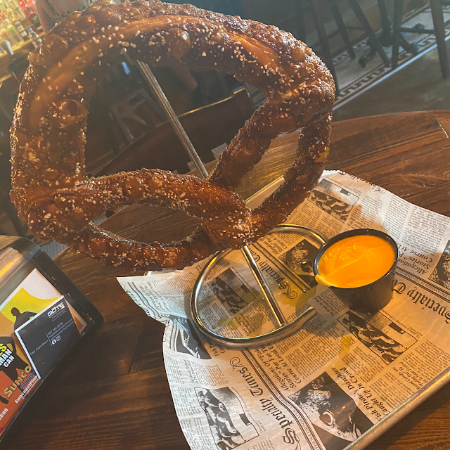 Pretzel with Cheese