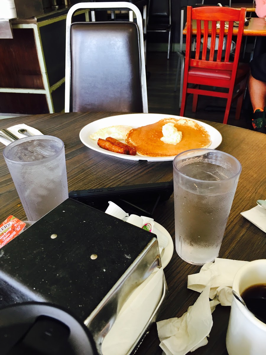 Hill's Coffee Shop - Photo 9