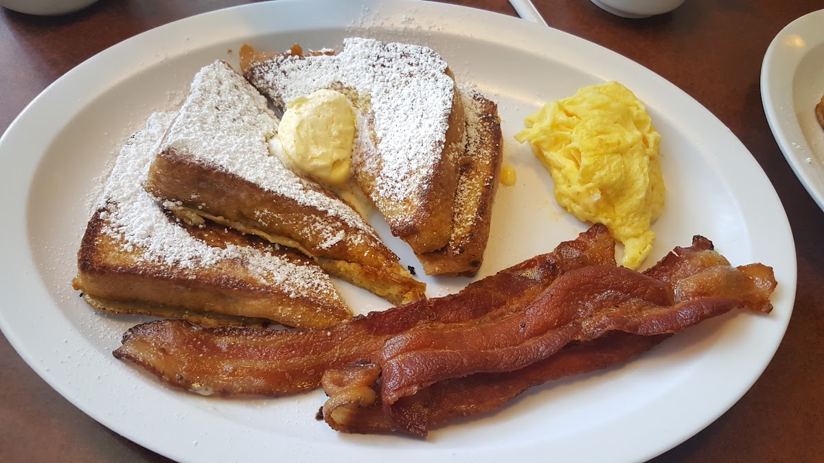Hill's Coffee Shop - Photo 1