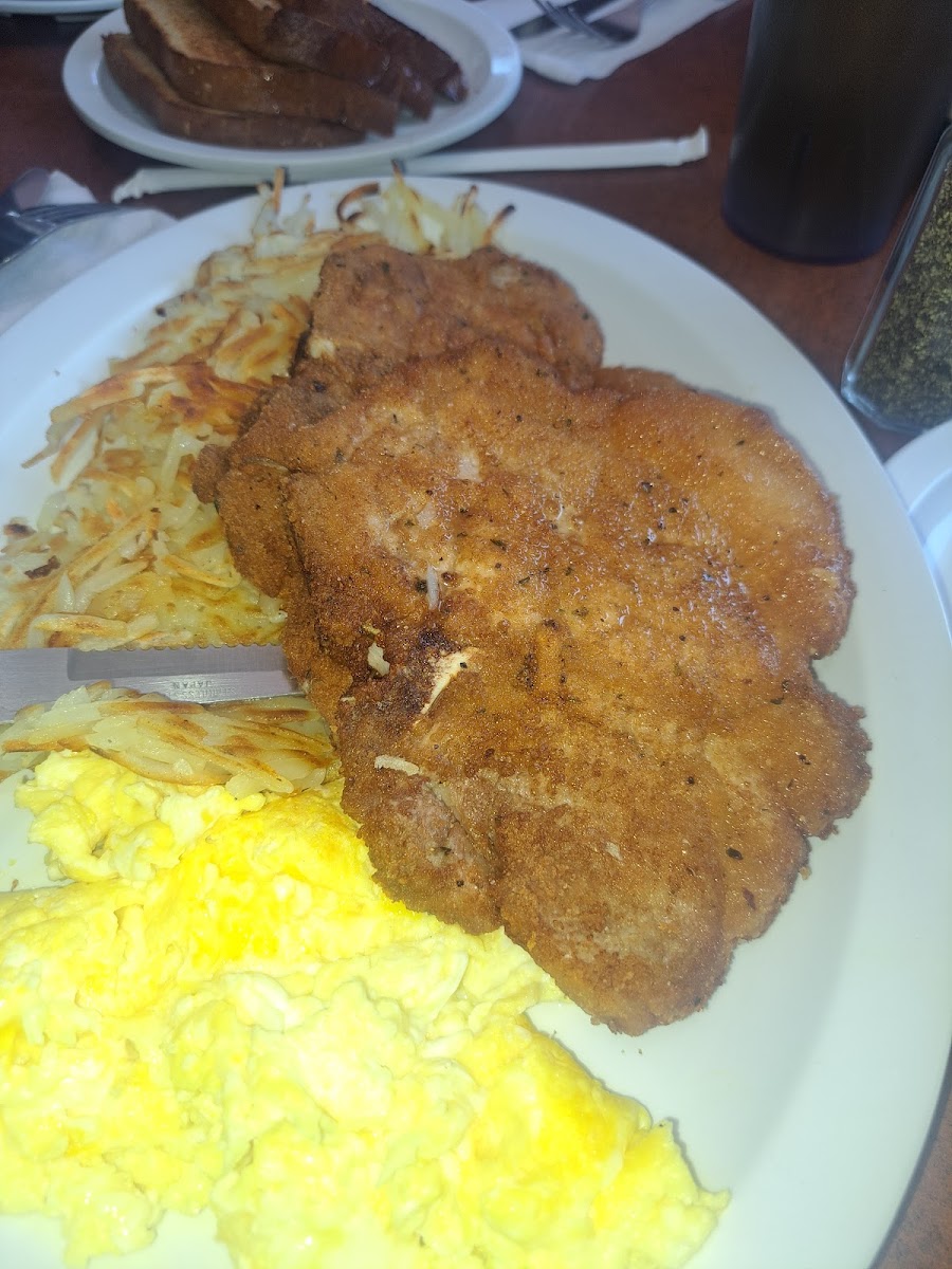 Hill's Coffee Shop - Photo 6