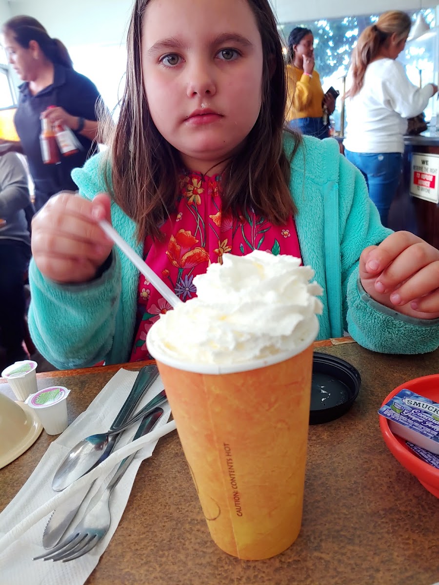 Hill's Coffee Shop - Photo 8