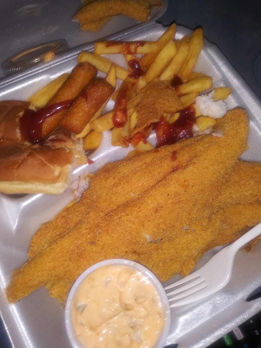 John's Seafood - Photo 8