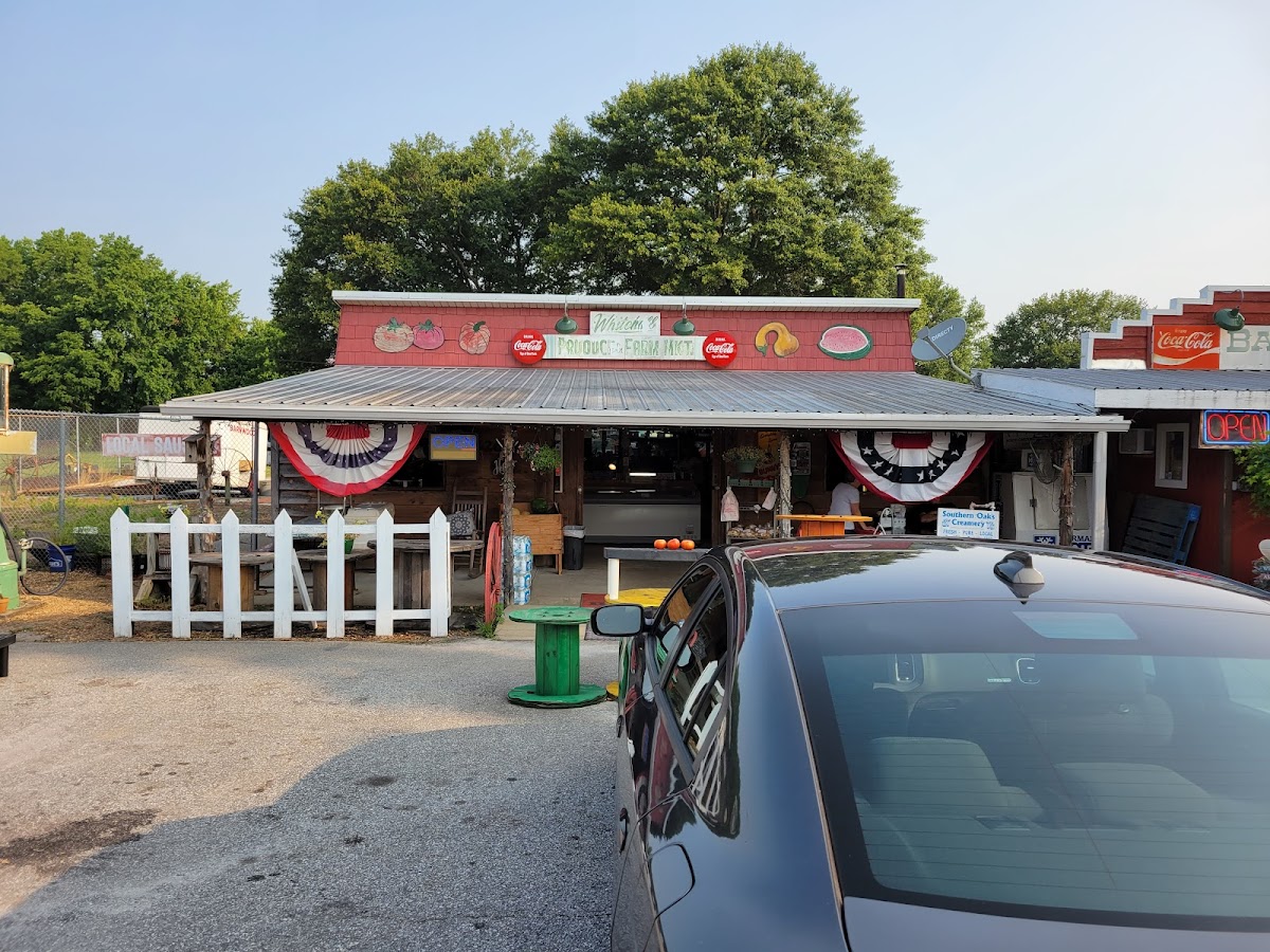 Barnwood grill - Photo 3