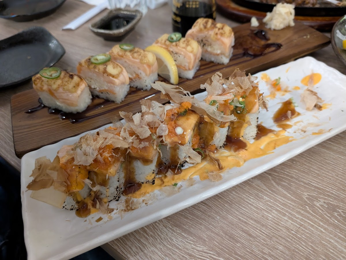 Sushi Hinode Japanese Restaurant - Photo 3
