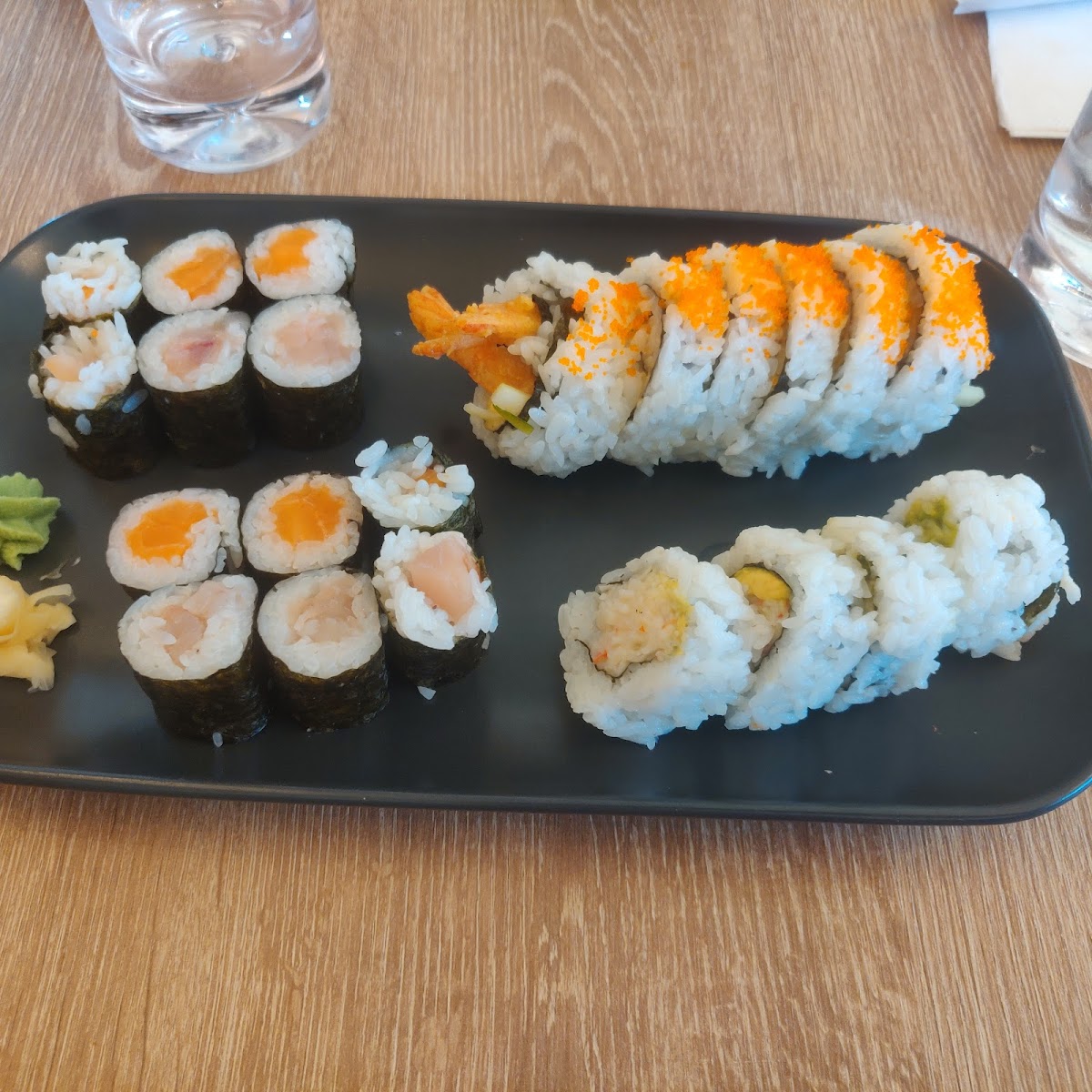 Sushi Hinode Japanese Restaurant - Photo 7