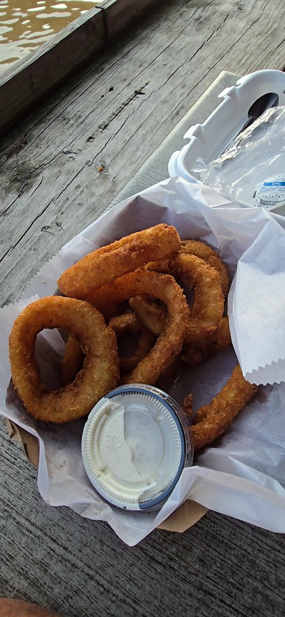 Boopalu's Bar and Grill - Photo 1