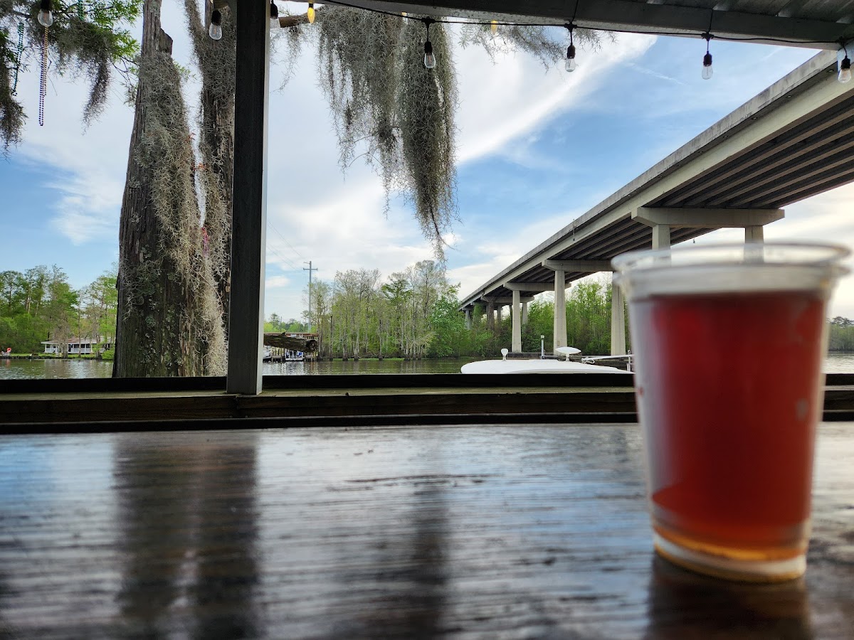 Boopalu's Bar and Grill - Photo 4