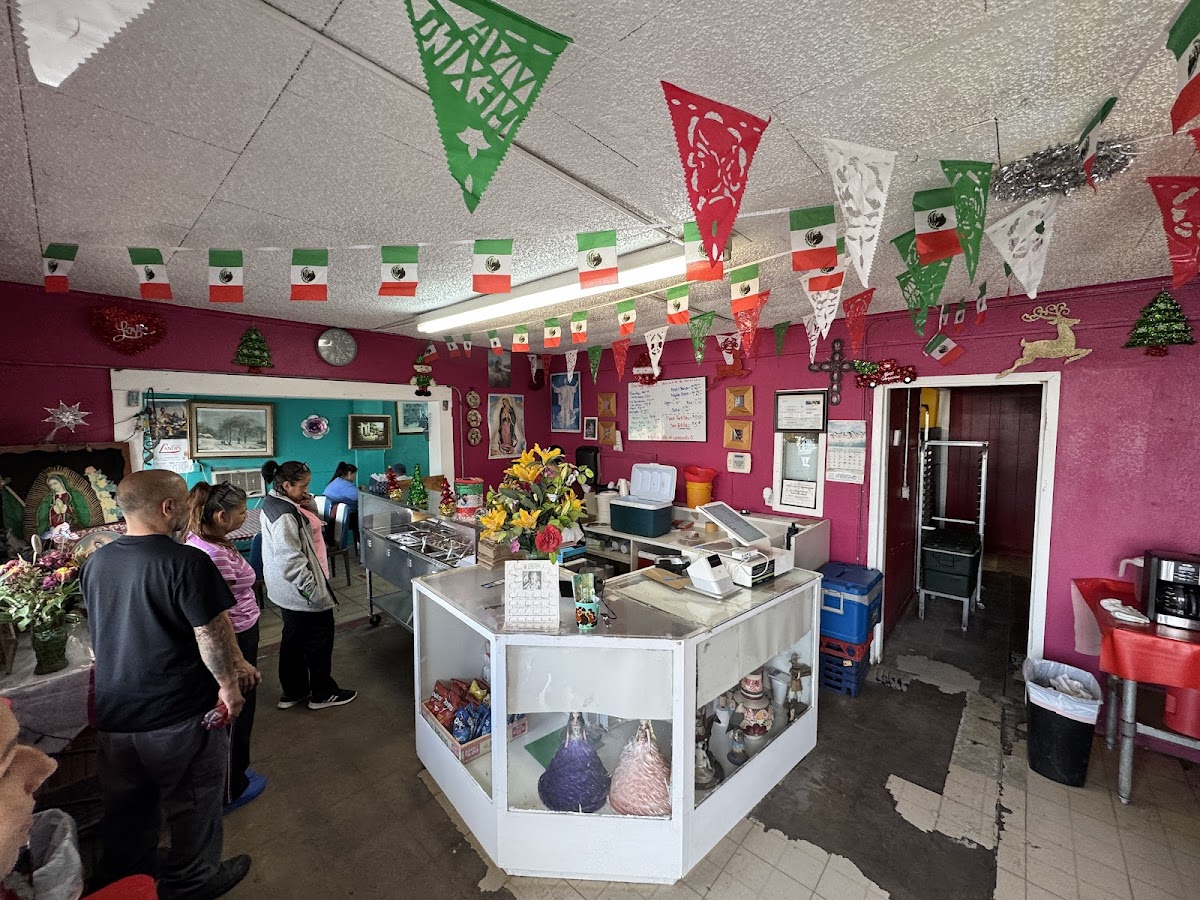 La Mexicana Tortilleria - Photo 2