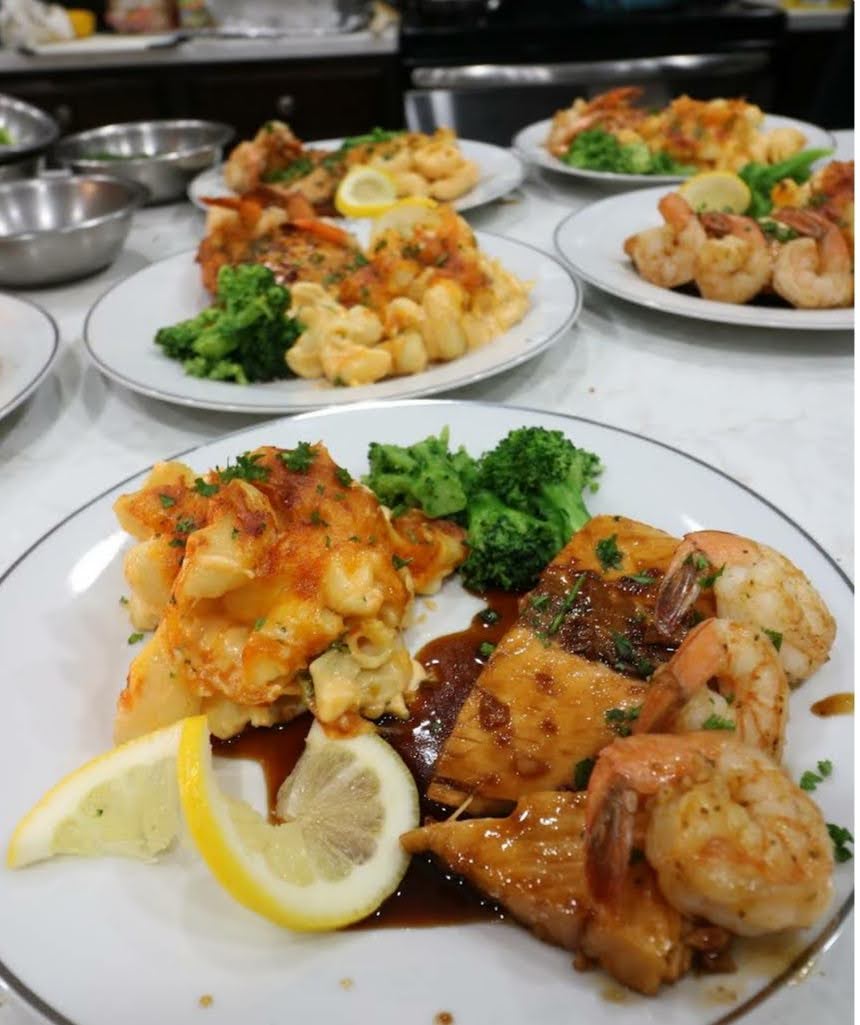 Sea & Soul Bar & Grille - Photo 3