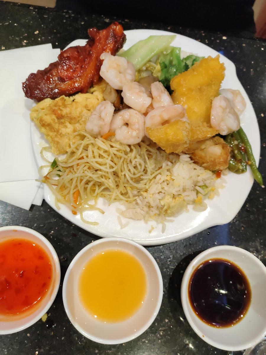 Azuma Buffet & Restaurant - Photo 4